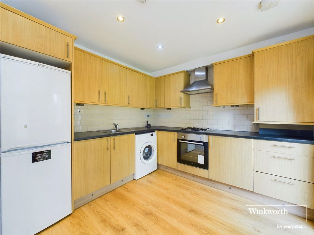 Property photo 1 of 10 Kitchen