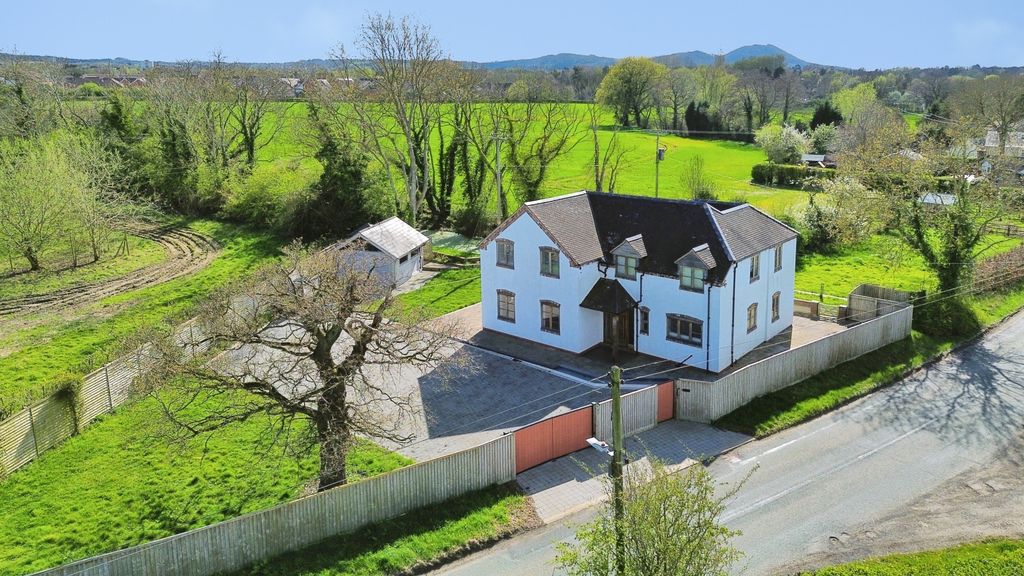 Property photo 1 of 26