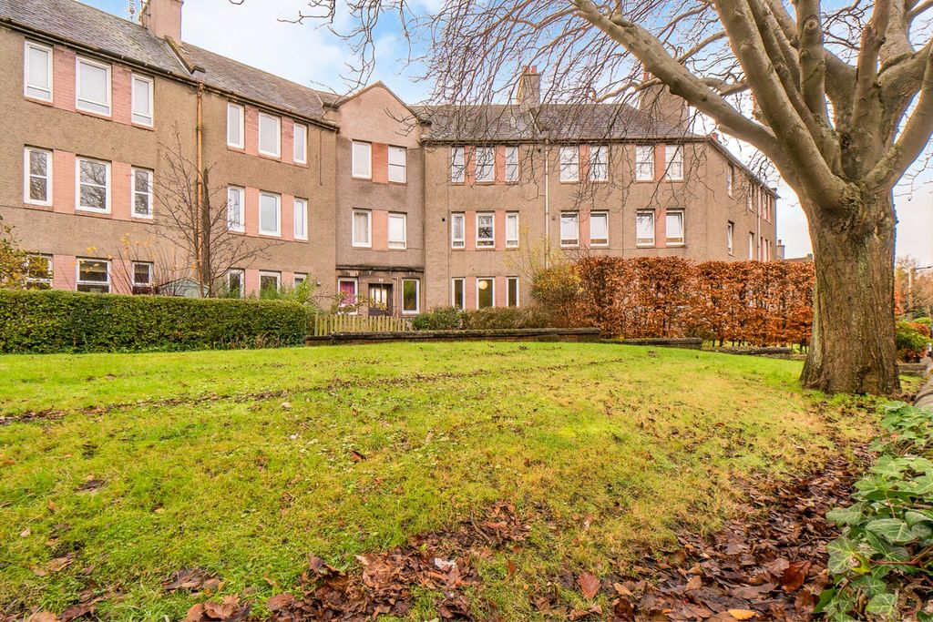 Property photo 1 of 18 4711700