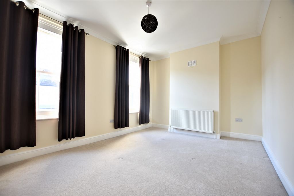 Property photo 3 of 11 Photo 2