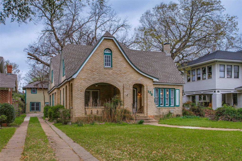 Property photo 1 of 26
