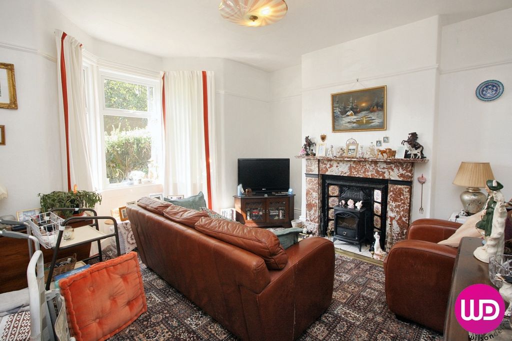 Property photo 3 of 12
