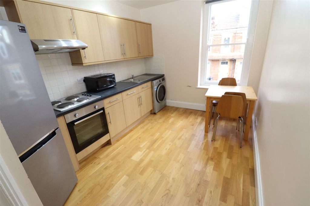 Property photo 3 of 8 Img_9431.Jpg