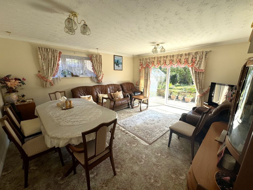 Property photo 3 of 10 Picture No. 05