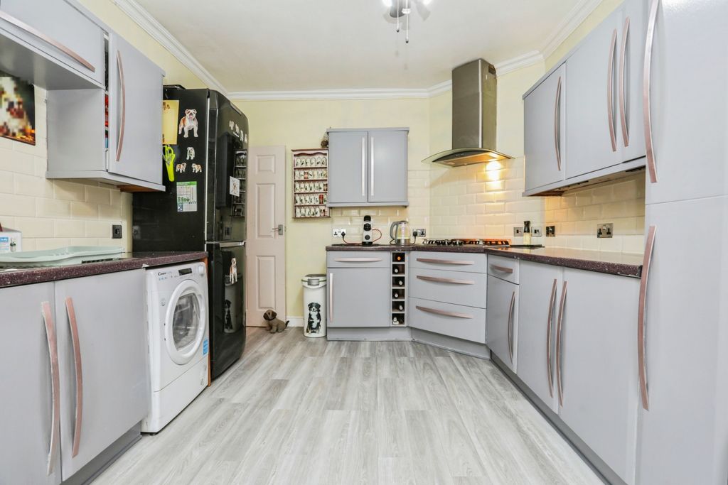 Property photo 2 of 19 9T5A9168