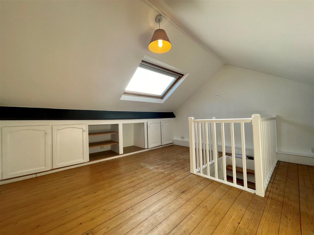Property photo 3 of 10 20Hampden1.Jpg