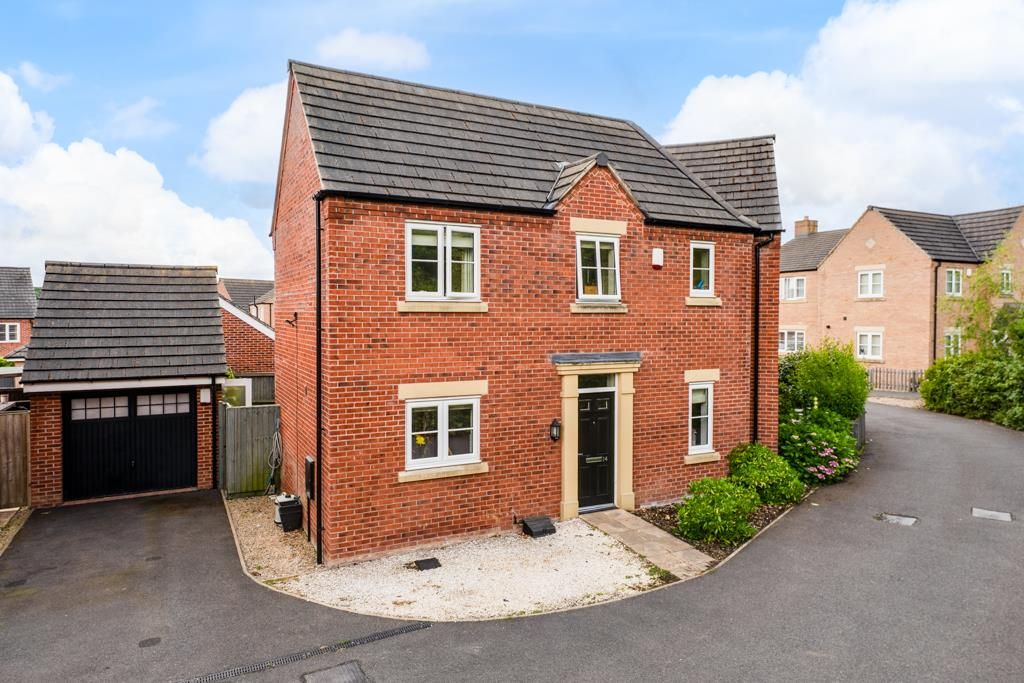 Property photo 1 of 31 14 Thompson Way, Rothwell-1.Jpg