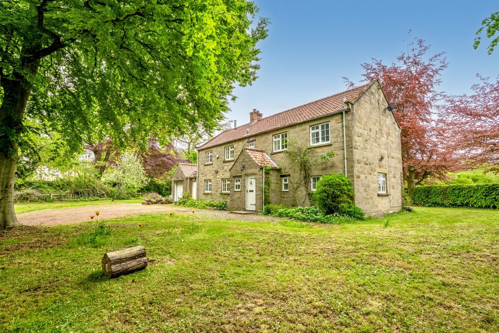 Property photo 1 of 15 Thevicarage22