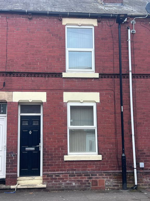 Property photo 1 of 12