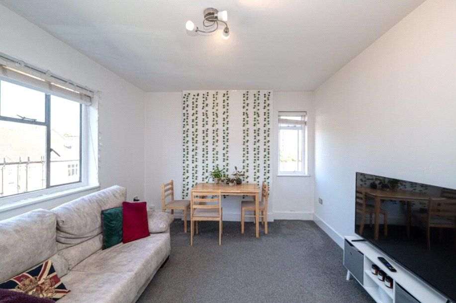 Property photo 2 of 9 Picture No. 01