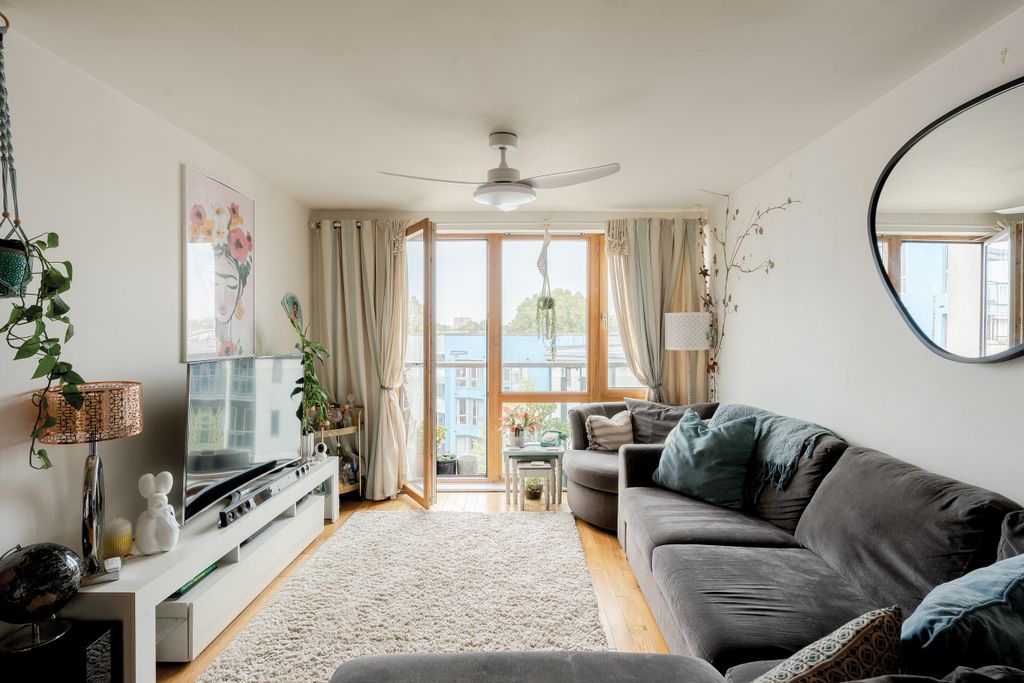 Property photo 1 of 12 Photo 1