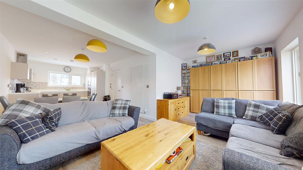 Property photo 2 of 22 06032025_120410.Jpg