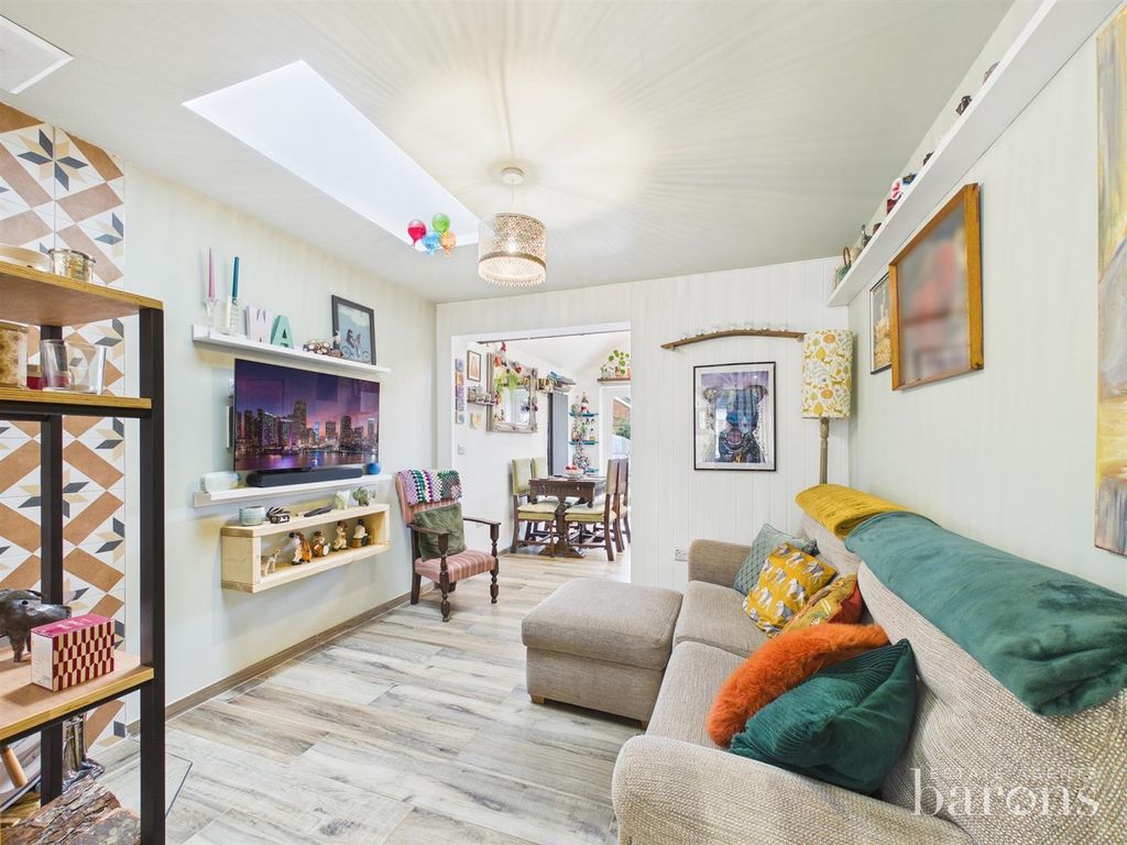 Property photo 3 of 19 Cam05500G0-Pr0133-Still027.Jpg