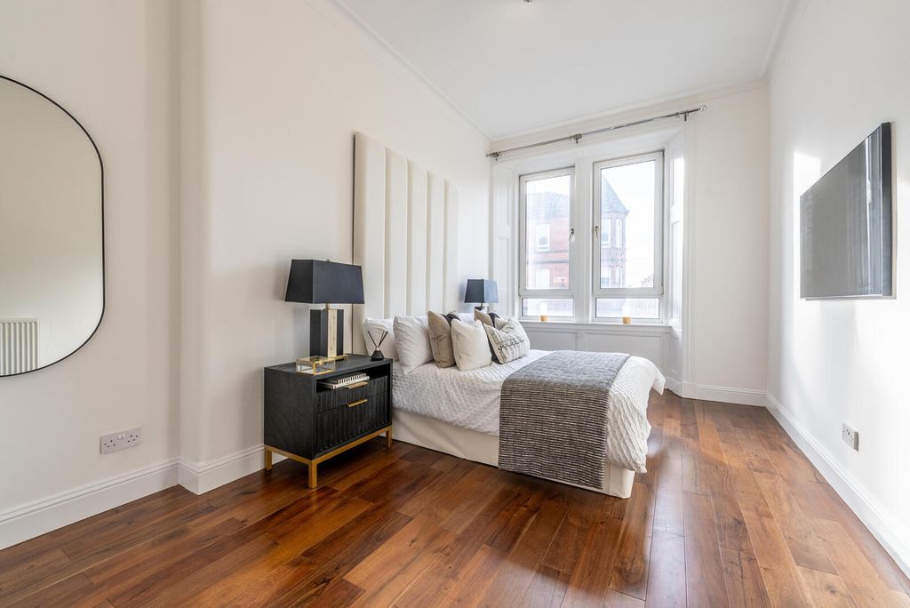 Property photo 3 of 26 Bedroom