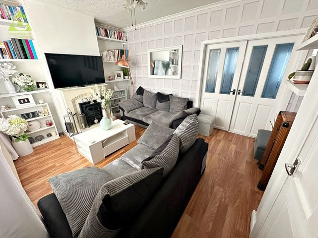 Property photo 3 of 21