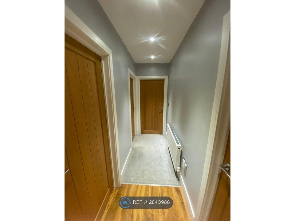 Property photo 2 of 16 Entrance Hallway