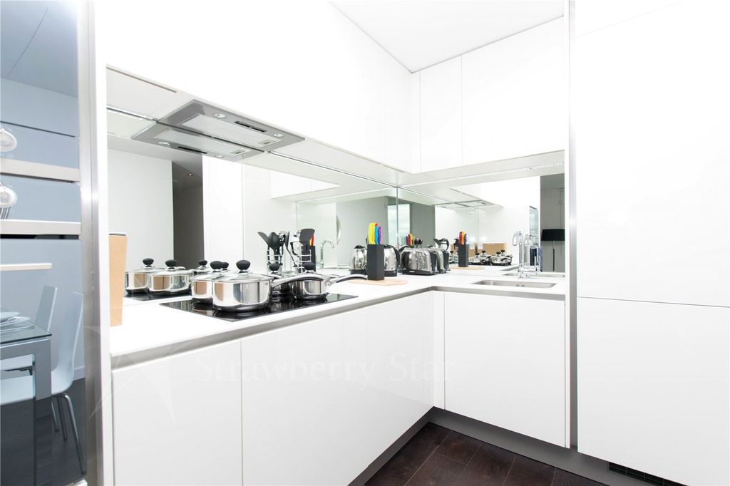 Property photo 3 of 8 Picture No. 17