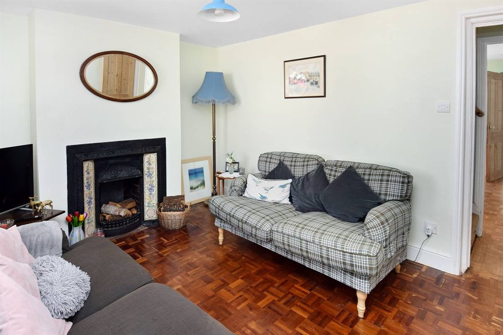 Property photo 2 of 19