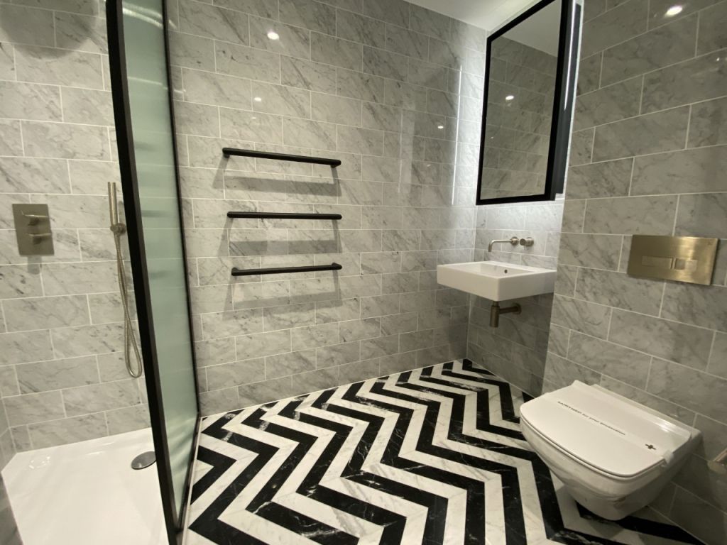 Property photo 1 of 27