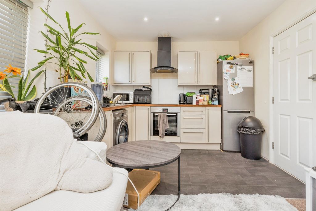 Property photo 2 of 9