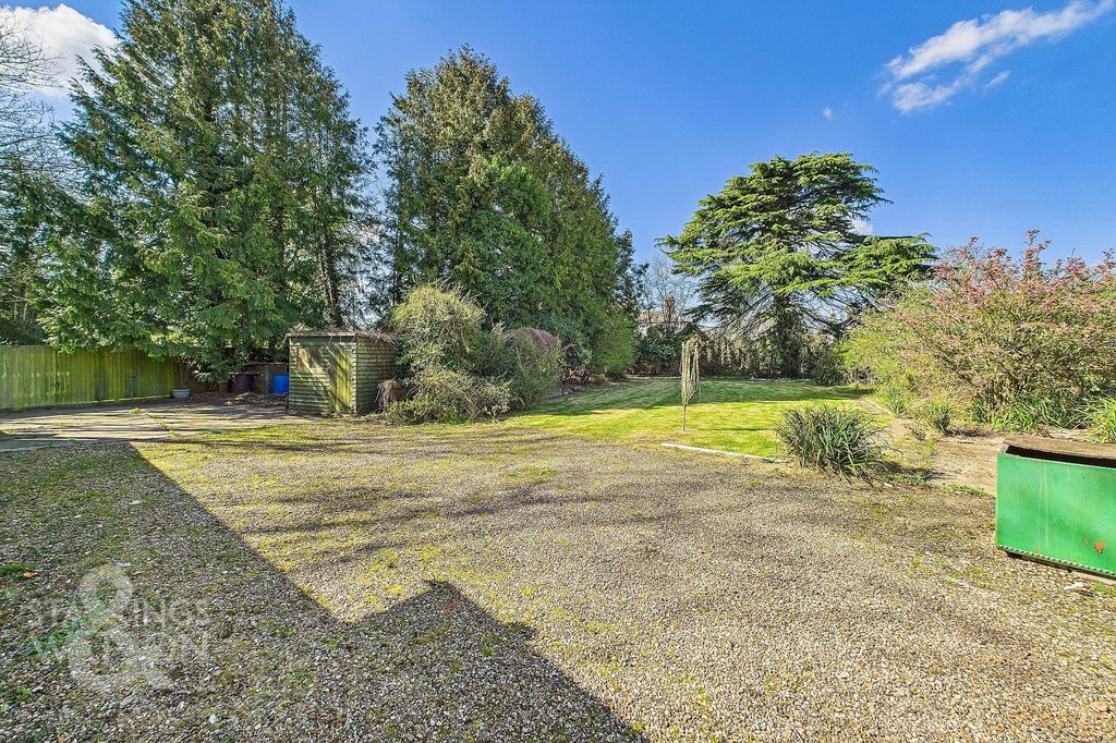 Property photo 3 of 25