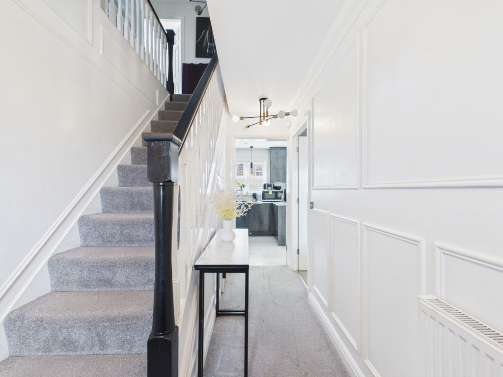 Property photo 2 of 19 5015526