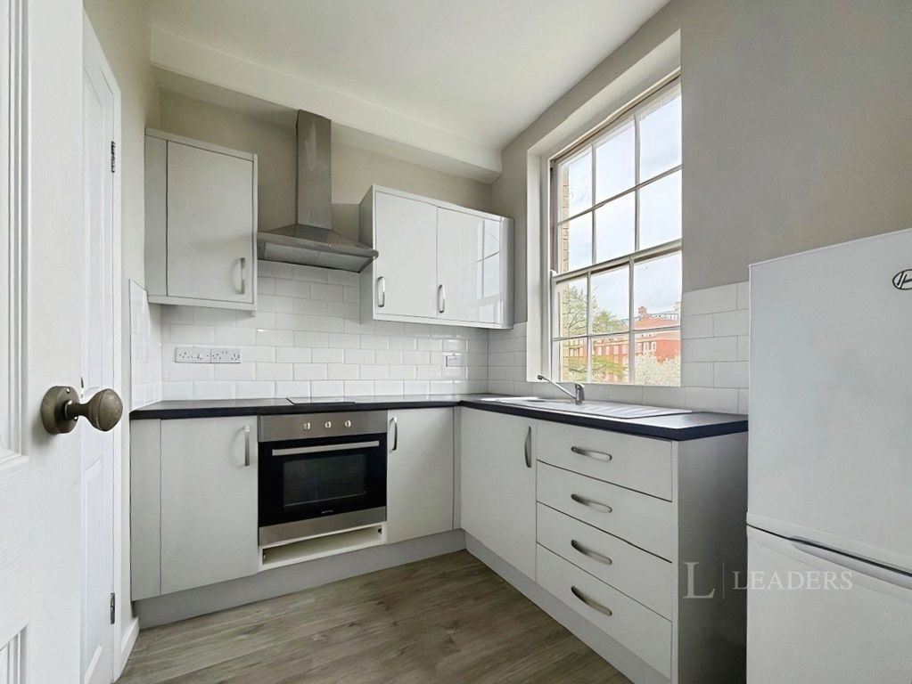 Property photo 3 of 5 Kitchen