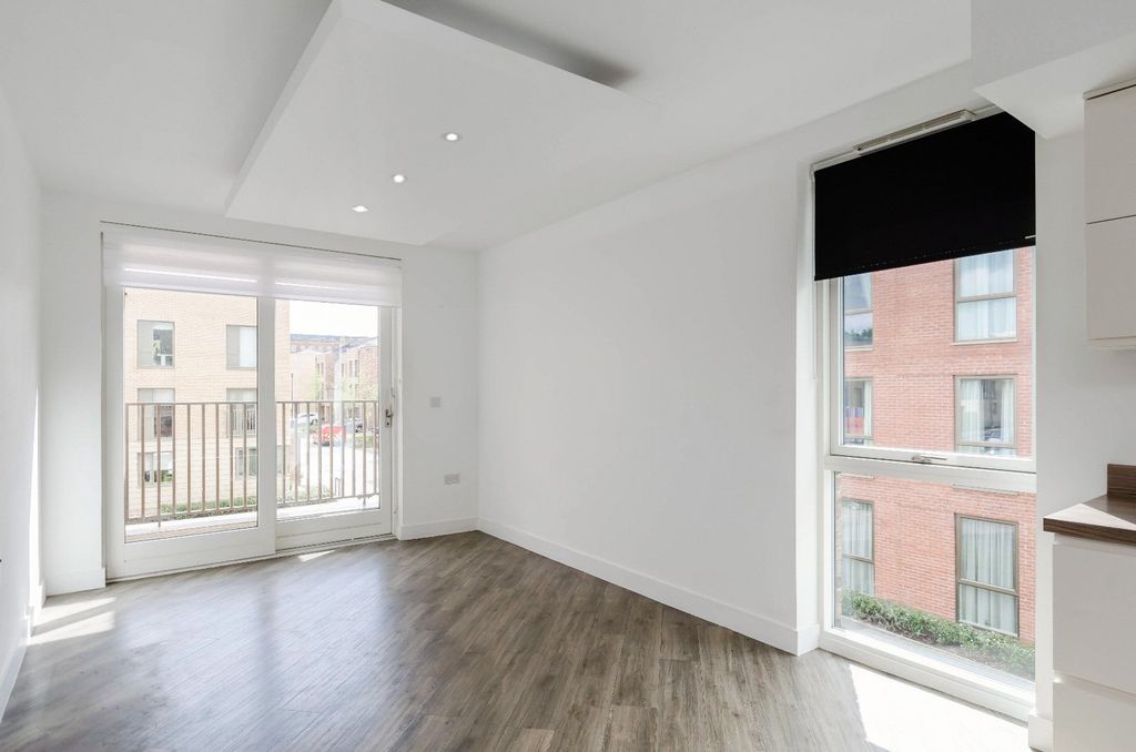 Property photo 3 of 9 Picture 3