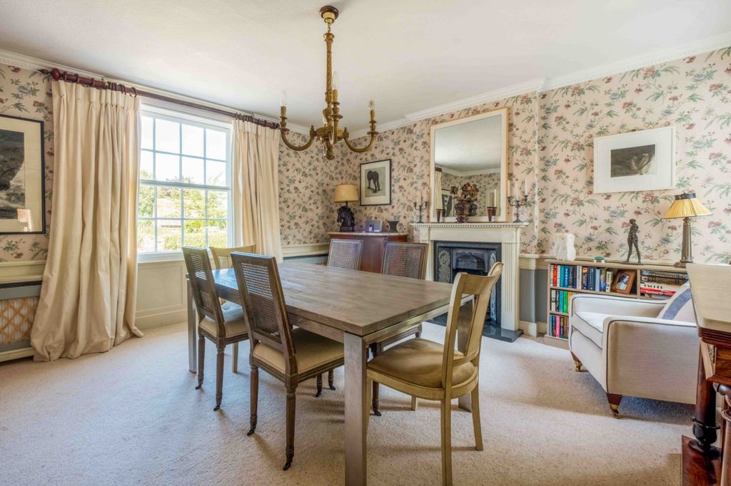 Property photo 3 of 17 Dining Room