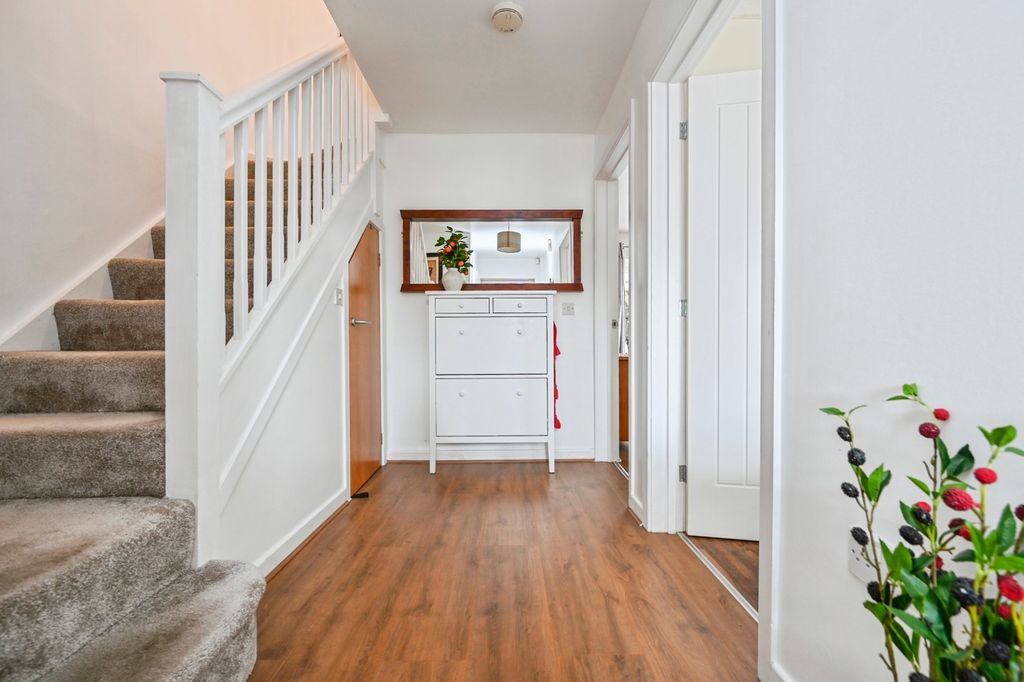 Property photo 2 of 17 Pbox-Img.Jpg