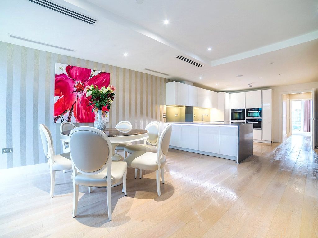 Property photo 3 of 16 Ravensbourne
