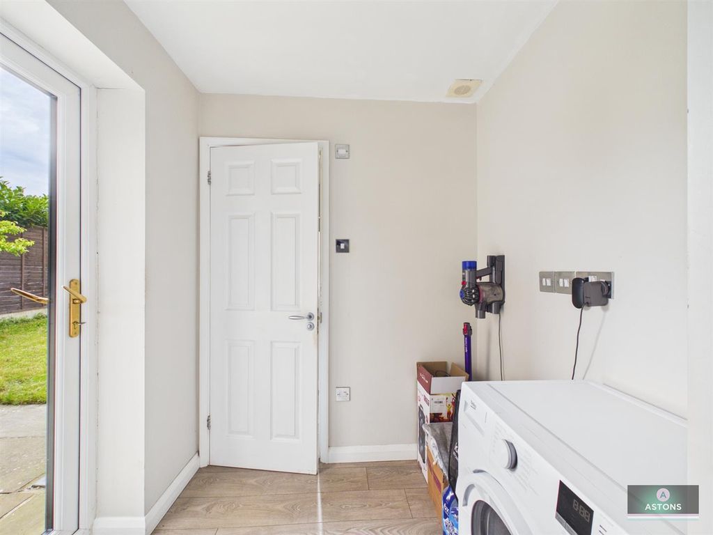 Property photo 3 of 16 Cam02067G0-Pr0310-Still004.Jpg