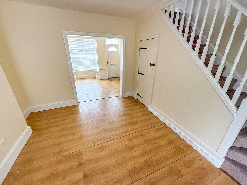 Property photo 3 of 12 Dining Room