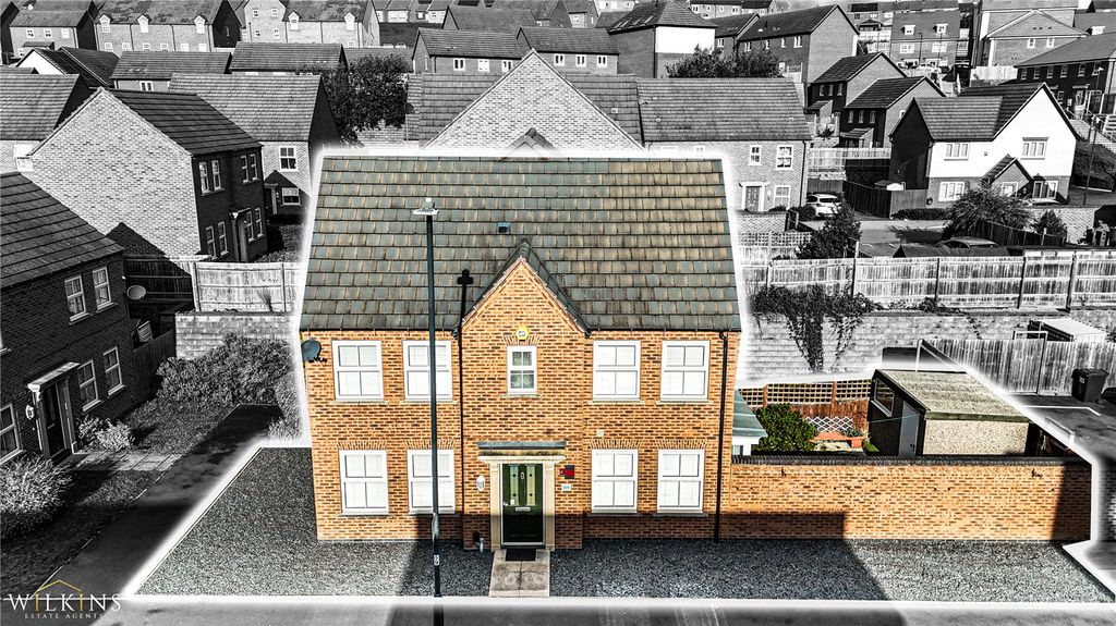 Property photo 2 of 32 Picture No. 24