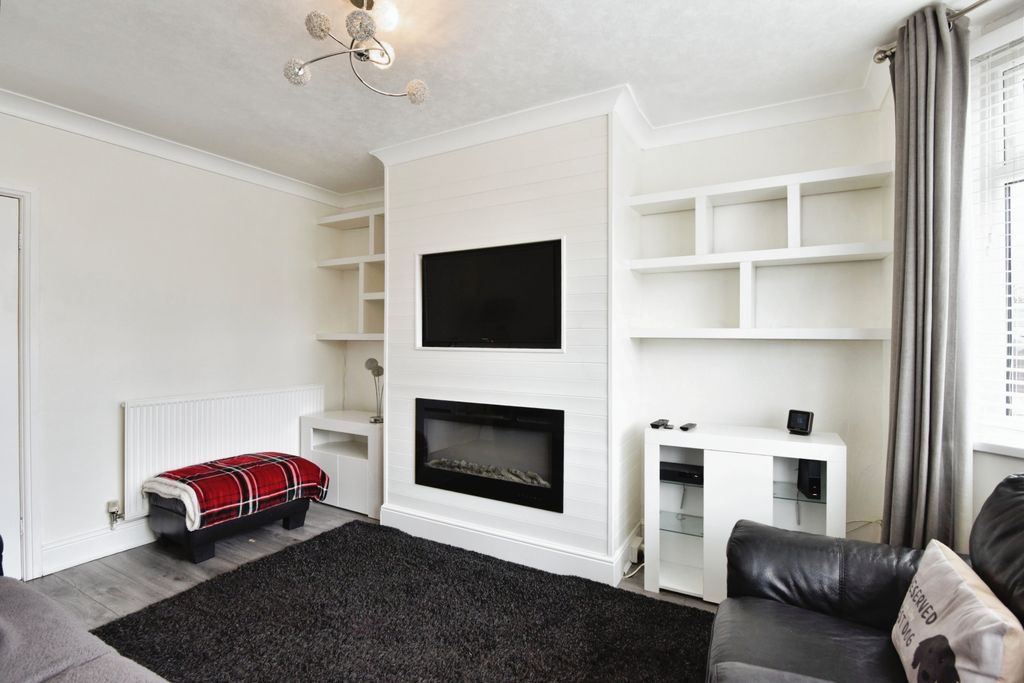 Property photo 2 of 17 Photography