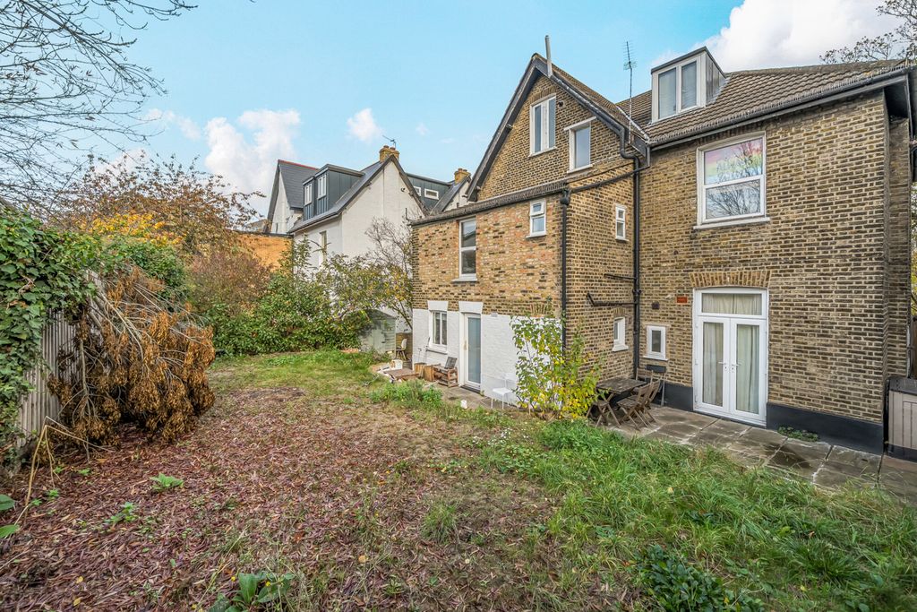 Property photo 1 of 15 Garden