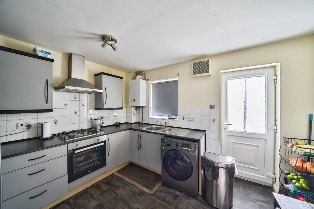 Property photo 3 of 18