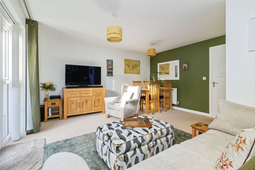 Property photo 3 of 27 Picture No. 14