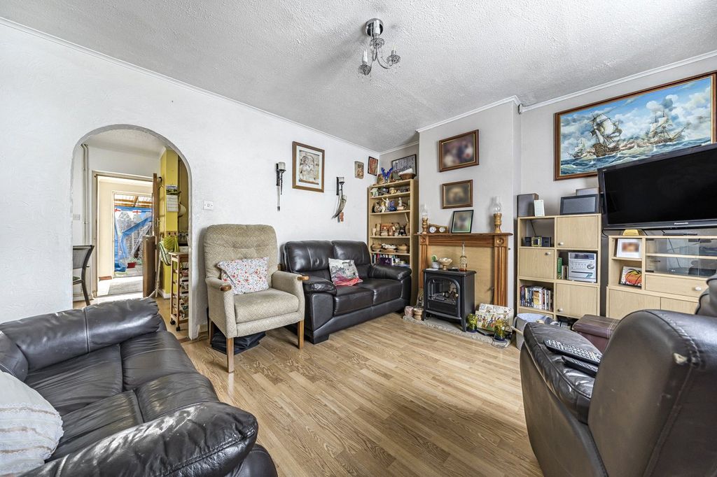 Property photo 3 of 17 Picture No. 16