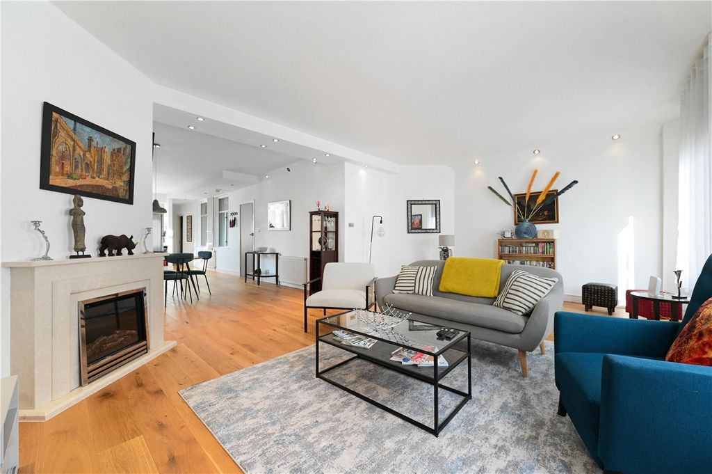 Property photo 2 of 11 Picture No. 33