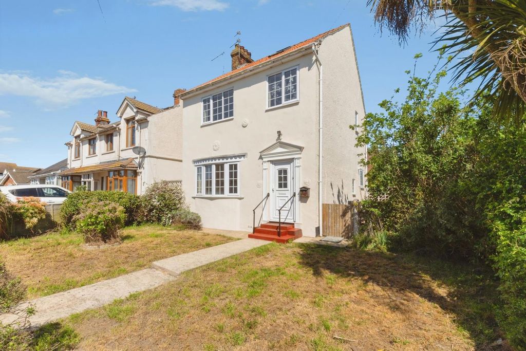 Property photo 1 of 16 Front