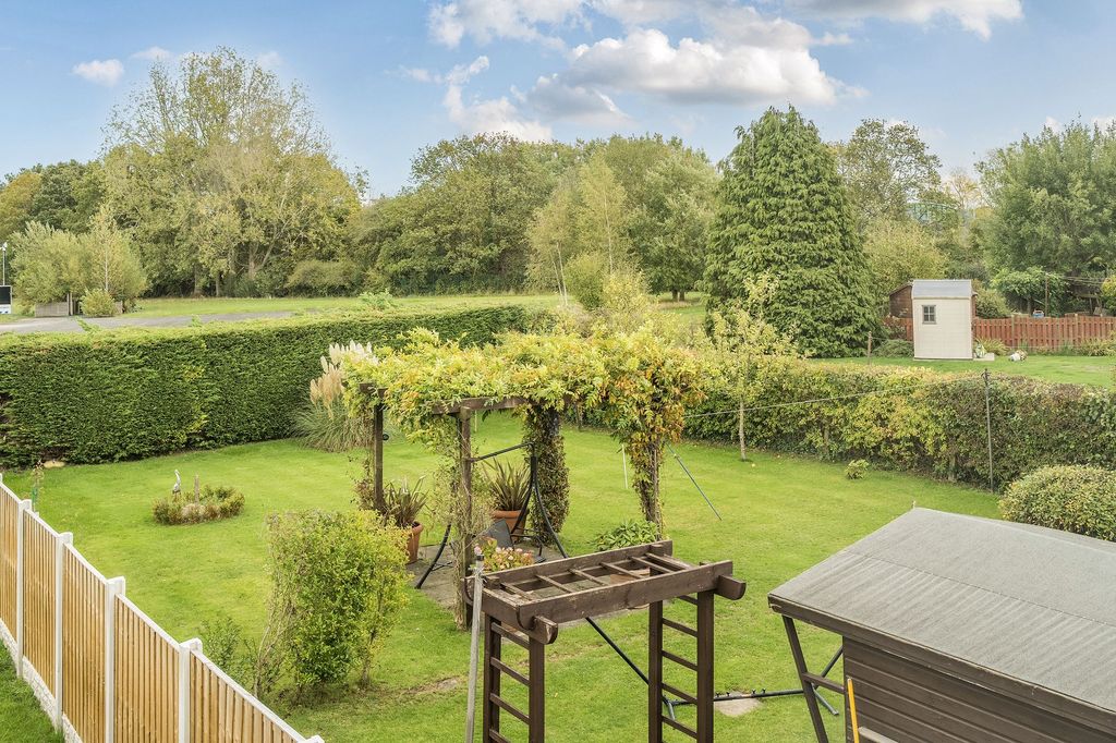 Property photo 3 of 19