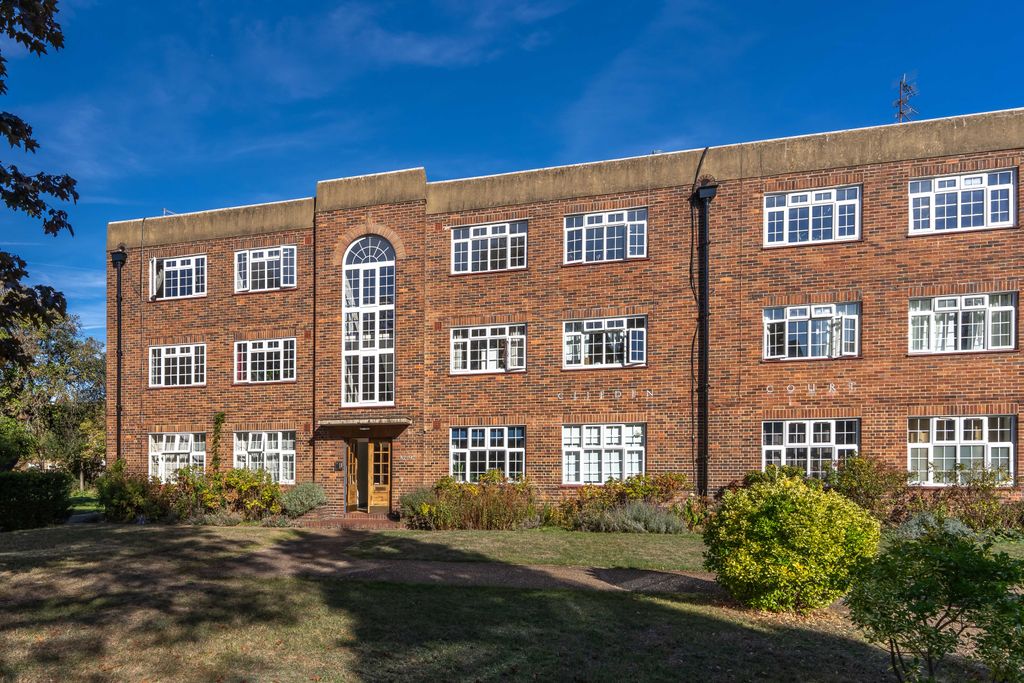 Property photo 1 of 13 90 Clifden Court Tw1-2