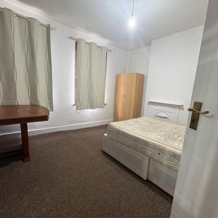 Property photo 3 of 10 Gallery