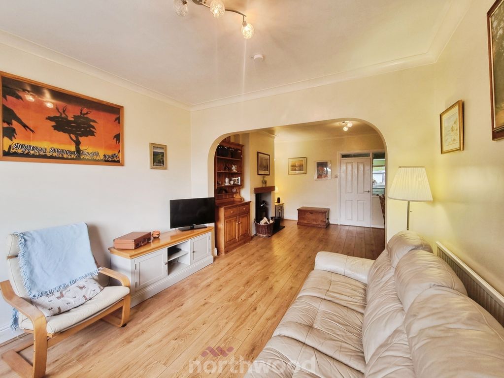 Property photo 2 of 30