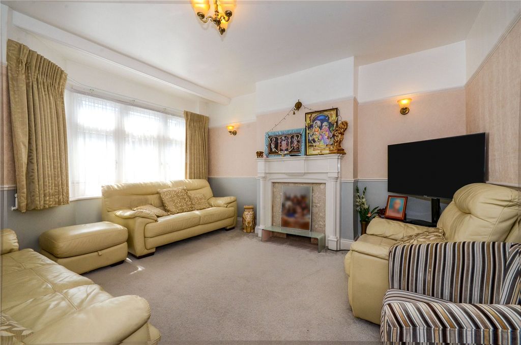Property photo 2 of 17 Picture No. 21