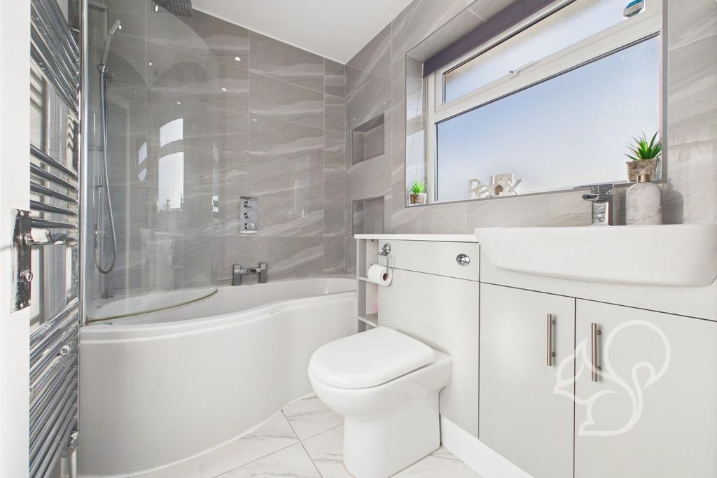 Property photo 3 of 26 Cam01659G0-Pr0430-Still025.Jpg