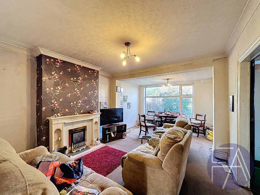 Property photo 3 of 18 4646174