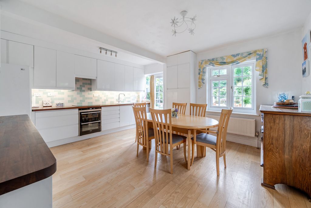Property photo 3 of 21 1451258-8-69F084d...