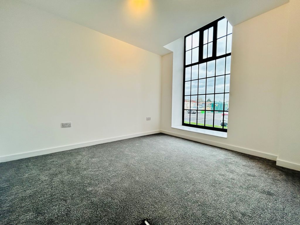 Property photo 3 of 4 Bedroom